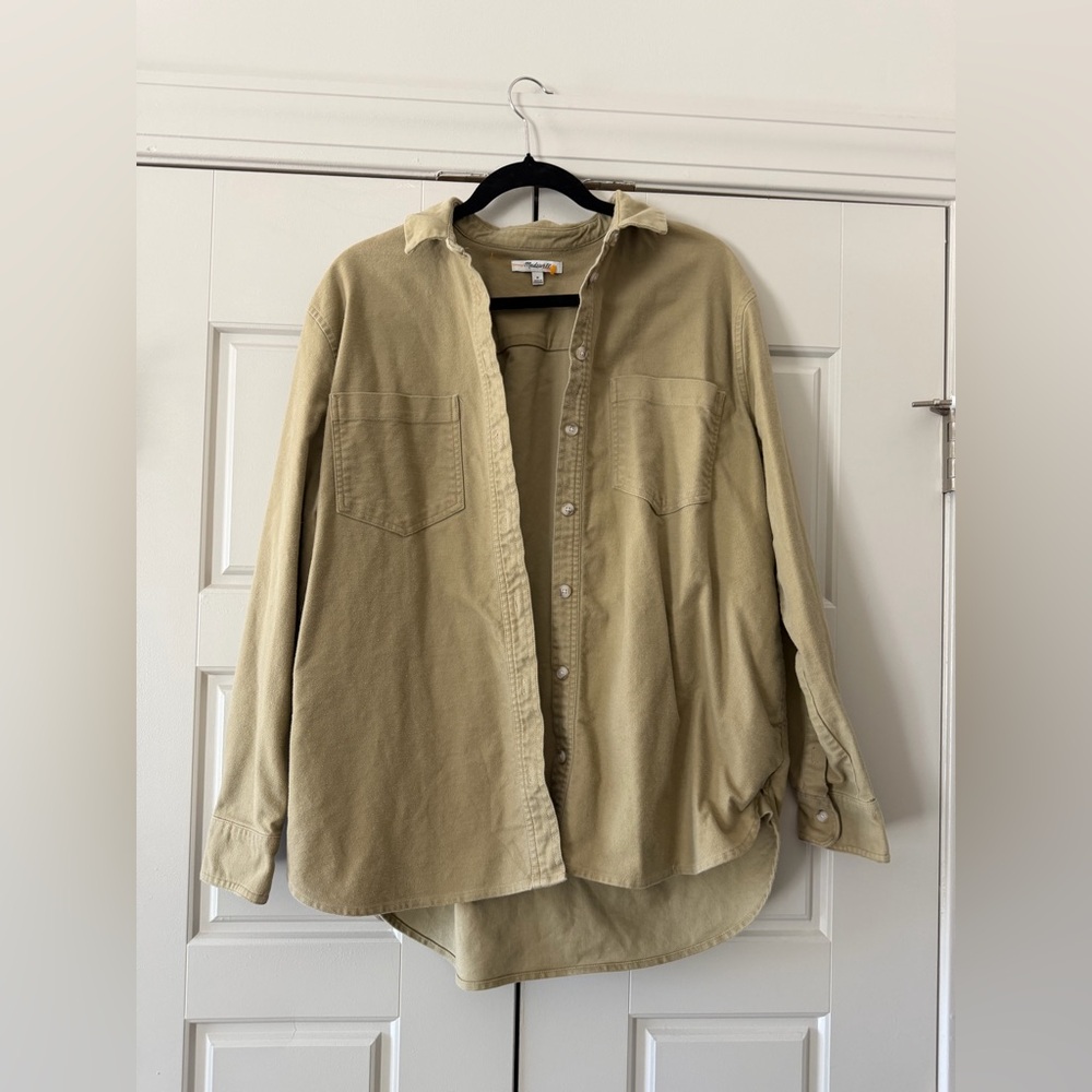 Madewell Oversized Button-Front Shirt Jacket in Khaki